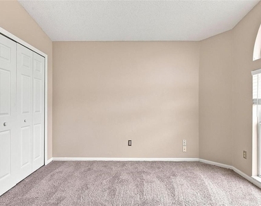 562 Short Pine Circle - Photo Thumbnail 13