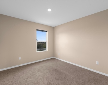1461 Olive Court - Photo Thumbnail 20