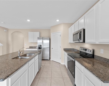 1461 Olive Court - Photo Thumbnail 9