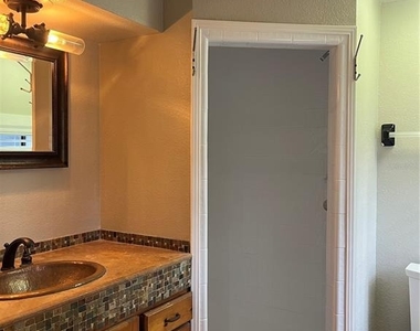 421 E Miller Street - Photo Thumbnail 23
