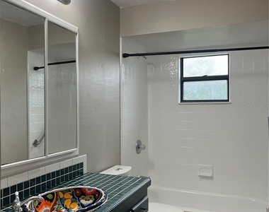 421 E Miller Street - Photo Thumbnail 6