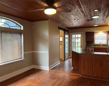 421 E Miller Street - Photo Thumbnail 21