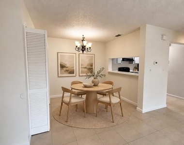 5225 Via Hacienda Circle - Photo Thumbnail 5