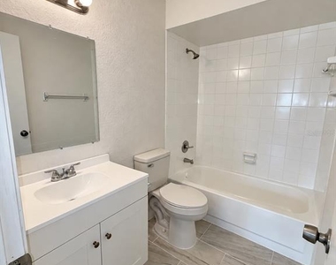 5225 Via Hacienda Circle - Photo Thumbnail 20