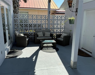 834 E 25th Avenue - Photo Thumbnail 12