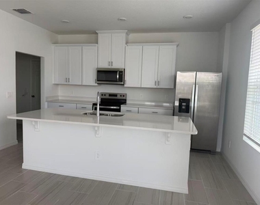 4646 Homestead Trail - Photo Thumbnail 3