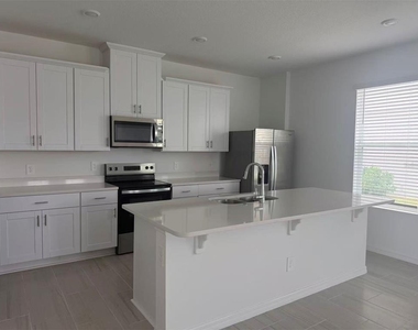 4646 Homestead Trail - Photo Thumbnail 4