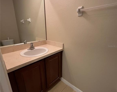 1720 San Jacinto Cir - Photo Thumbnail 8