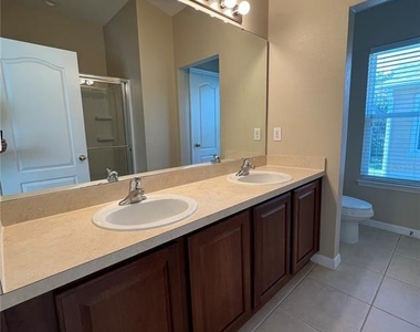 1720 San Jacinto Cir - Photo Thumbnail 13
