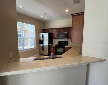 1720 San Jacinto Cir - Photo Thumbnail 6