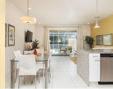 1653 Retreat Circle - Photo Thumbnail 9