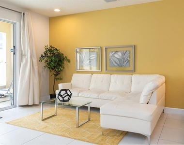 1653 Retreat Circle - Photo Thumbnail 13