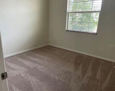 827 Battery Pointe Drive - Photo Thumbnail 9