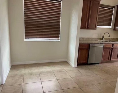 827 Battery Pointe Drive - Photo Thumbnail 7