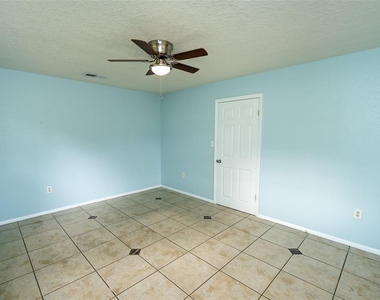 6808 Fern Circle - Photo Thumbnail 28