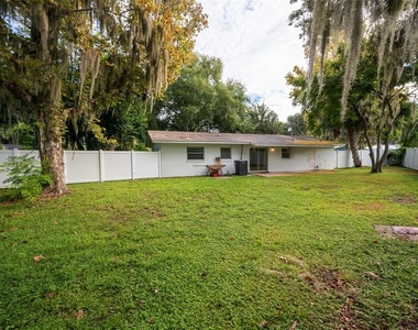 6808 Fern Circle - Photo Thumbnail 16