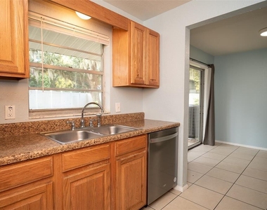 6808 Fern Circle - Photo Thumbnail 20