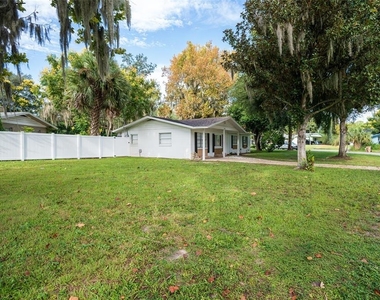 6808 Fern Circle - Photo Thumbnail 2
