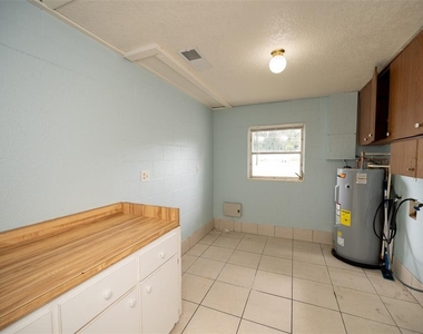 6808 Fern Circle - Photo Thumbnail 13
