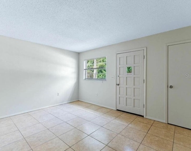 118 Hardin Place - Photo Thumbnail 2