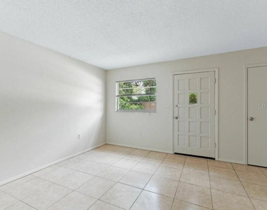 118 Hardin Place - Photo Thumbnail 3