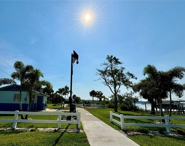 118 Hardin Place - Photo Thumbnail 13