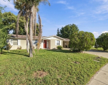 843 Quintilian Avenue - Photo Thumbnail 2