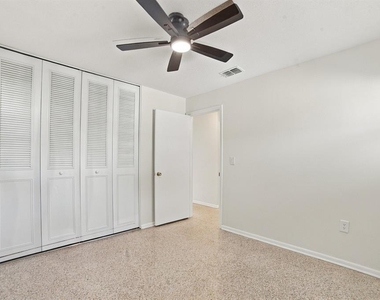 843 Quintilian Avenue - Photo Thumbnail 16