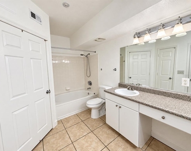 204 E South Street - Photo Thumbnail 19