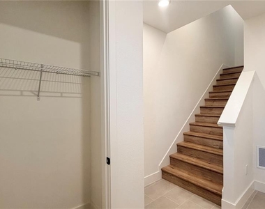 15105 Groveside Road - Photo Thumbnail 3
