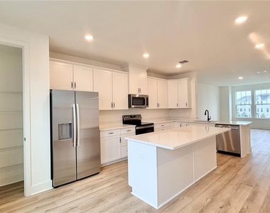 15105 Groveside Road - Photo Thumbnail 13