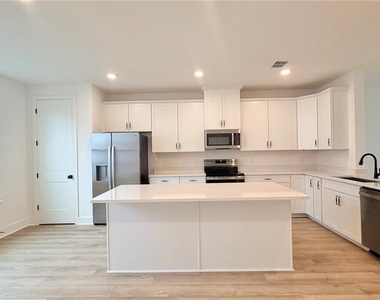 15105 Groveside Road - Photo Thumbnail 12
