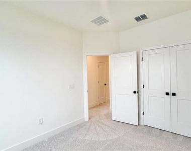 15105 Groveside Road - Photo Thumbnail 24
