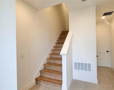 15105 Groveside Road - Photo Thumbnail 2