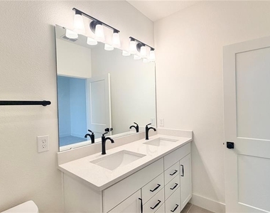 15105 Groveside Road - Photo Thumbnail 33