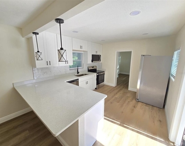 416 W Ianthe Street - Photo Thumbnail 3