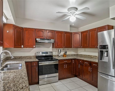 5717 Lawndale Road - Photo Thumbnail 10