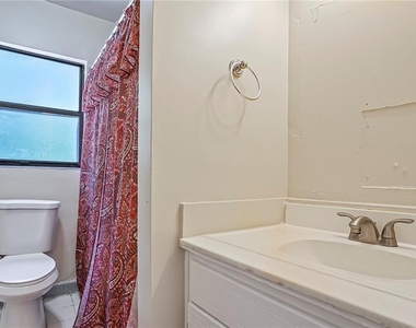 5717 Lawndale Road - Photo Thumbnail 17