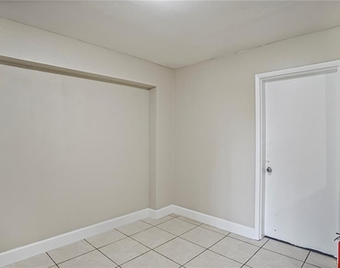 5717 Lawndale Road - Photo Thumbnail 13