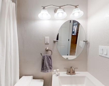 102 Titan Drive - Photo Thumbnail 30