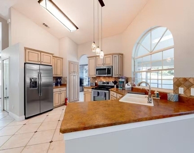 102 Titan Drive - Photo Thumbnail 22