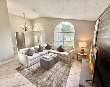 102 Titan Drive - Photo Thumbnail 3