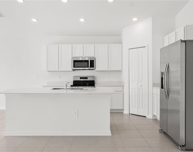 4753 Golden Knight Boulevard - Photo Thumbnail 11