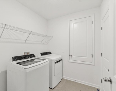 4753 Golden Knight Boulevard - Photo Thumbnail 28