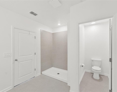 4753 Golden Knight Boulevard - Photo Thumbnail 16