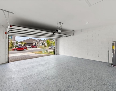 4753 Golden Knight Boulevard - Photo Thumbnail 29