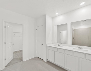 4753 Golden Knight Boulevard - Photo Thumbnail 14