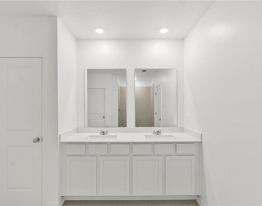 4753 Golden Knight Boulevard - Photo Thumbnail 15