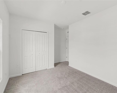 4753 Golden Knight Boulevard - Photo Thumbnail 27