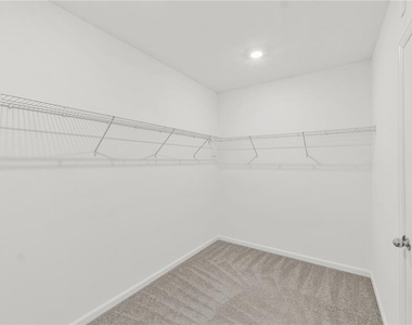 4753 Golden Knight Boulevard - Photo Thumbnail 18
